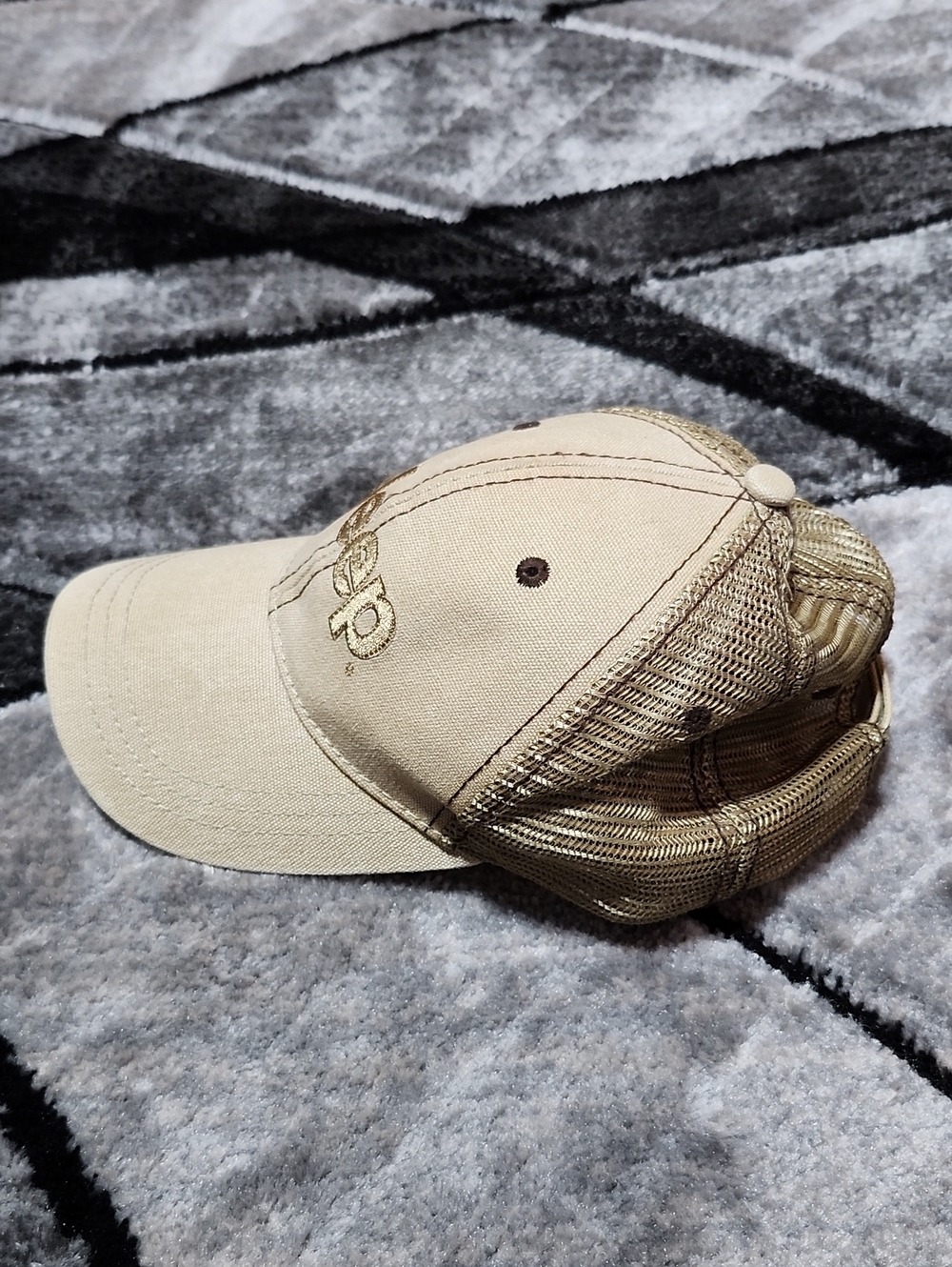 JEEP EMBROIDERED TAN/KHAKI MESH TRUCKER CAP HAT - Picture 4 of 11